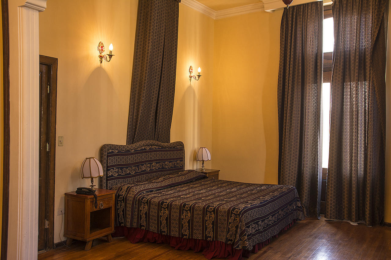 Hotel Roma Durango Phòng bức ảnh